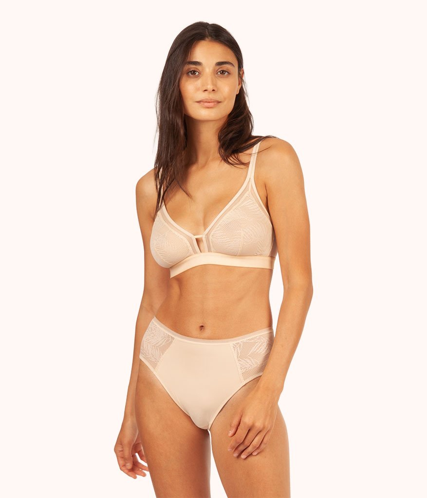 The Smooth Lace Bralette: Toasted Almond